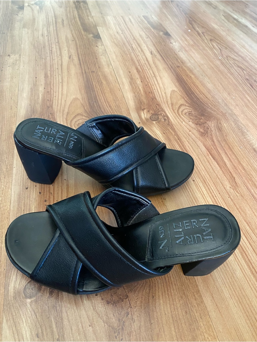 Naturalizer Black Crisscross Mule Womens Sandals size 6.5 Block Heels 3 inches - Picture 5 of 9